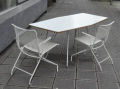 4x 50er jahre eisen klappstuhl outdoor / fantastische 50s gartenstühle zum klappen im stile mathieu mategots mit lochblech. 50s_klappstuhl_weiss