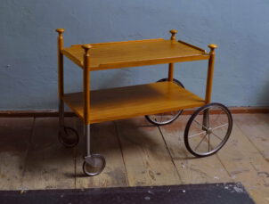 wilhelm renz bar-cart / 60er jahre, in nussbaum, design walter wirz. wilhelm renz bar-cart