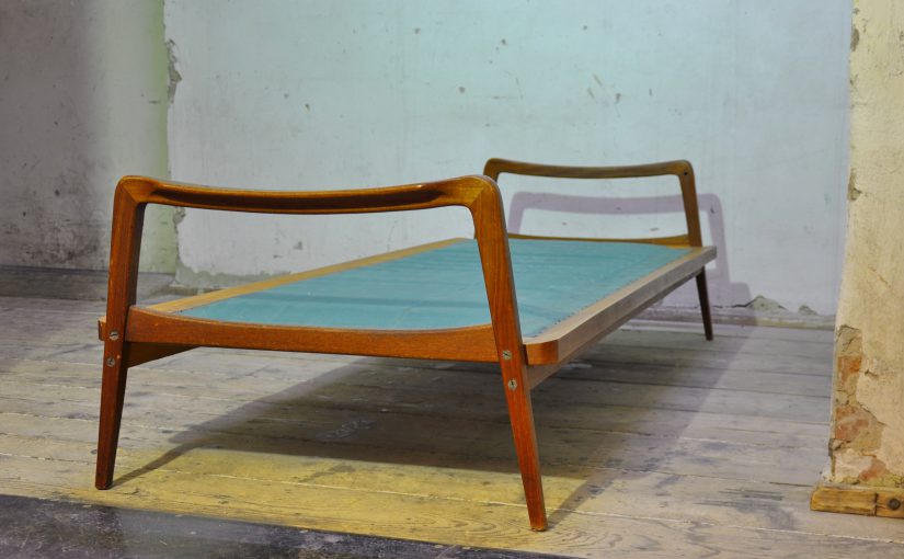 knoll antimott sofa/daybed, teak, 50er jahre