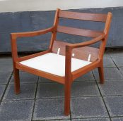 ole wanscher ’senator‘ lounge chairs + sofas / ole wanscher ’senator‘ lounge chair in genuine teak for cado (former france & søn). ca. 1960. of this danish classic, … ole wanscher ’senator‘ lounge chairs + sofas