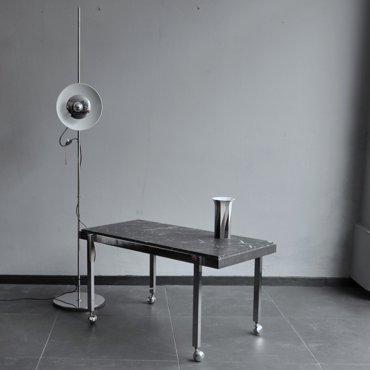 black marble/chrome coffee/sidetable / sonstige tische / 70er, bauhaus