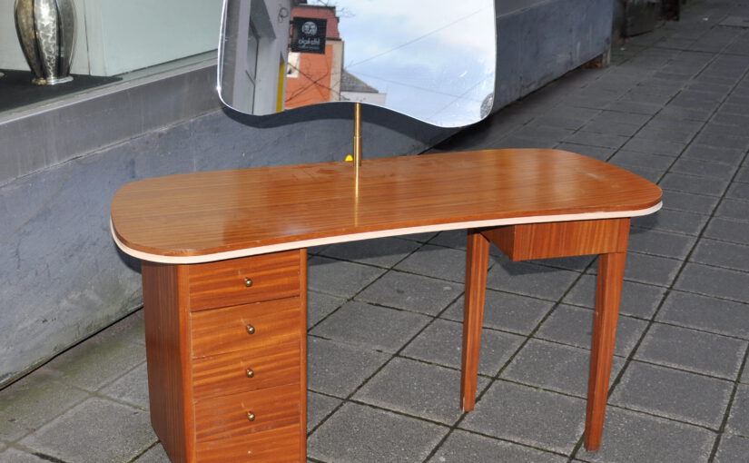 50s dressing table