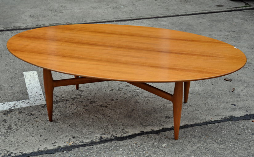 oval 60s walnut sofa-table