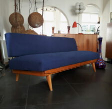 50s daybed attr. walter knoll / wonderful 50s daybed, i guess made by walter knoll with new cover. length ca. 190cm. sleep-function. 50s daybed attr. walter knoll