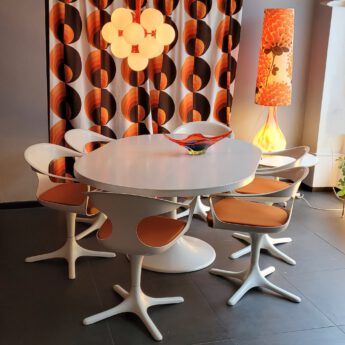lübke space age stühle + tulip tisch