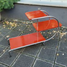 halabala bauhaus etagere ‚H34‘ / art deco/bauhaus etagere ‚H34‘ um 1930, entwurf des bedeutendsten tschechischen möbeldesigners und hochschullehrers der zwischenkriegs- und nachkriegsmoderne, jindřich halabala. hersteller: … halabala bauhaus etagere ‚H34‘