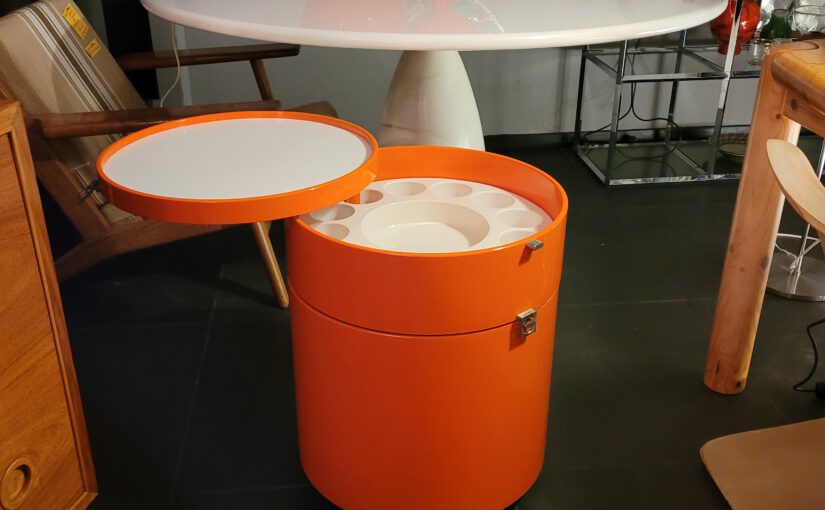 vintage midcentury nürnberg / 70s pop-design barwagen / barboy