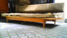 daybed/sofa richard stein mod.700 knoll international / superrare sofa model 700, design richard stein for knoll international 1946. here in allover original condition (for restoration!), even good … daybed/sofa richard stein mod.700 knoll international