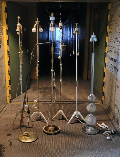 lamp bases of the 50/60/70s / various midcentury modern lamp bases. yes, the glass balls are illuminated 🙂 lamp bases of the 50/60/70s
