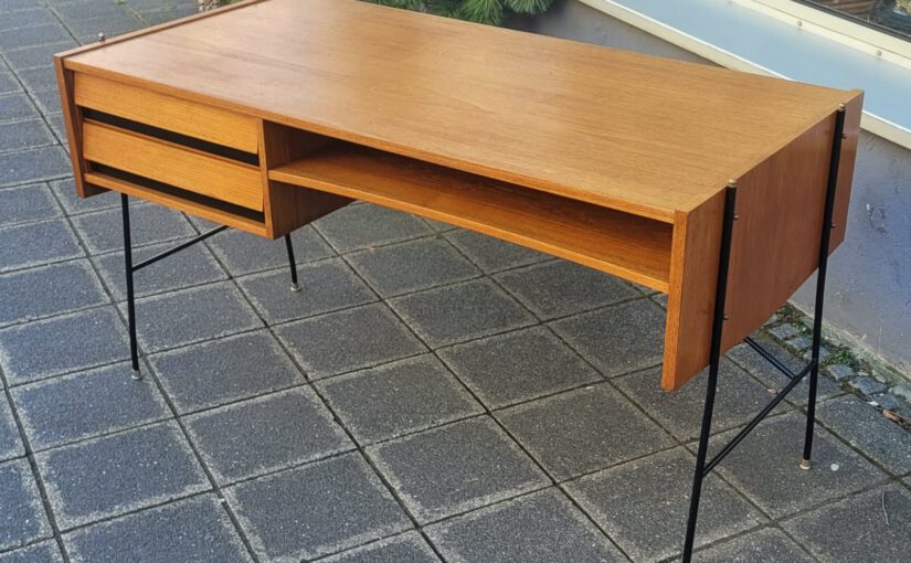 vintage midcentury nürnberg / 60s teak desk string frame