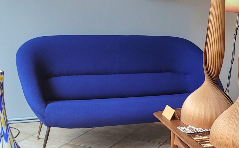 vintage midcentury nürnberg / organic 60s sofa