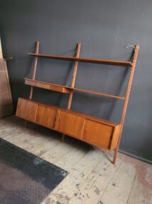 poul cadoius ‚royal system‘ shelving