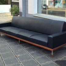 wikkelsø australia 50-4 sofa / søren willadsen sofa model ‚australia 50-4‘ with teak frame/superare nickelplated teak legs and original leather by illum wikkelsø 1950s. wikkelsø australia 50-4 sofa